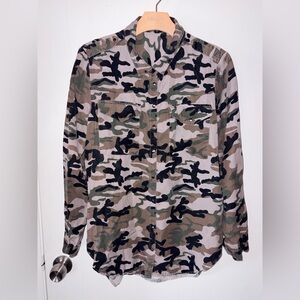 Velvet Heart Green Camouflage Button Down Shirt